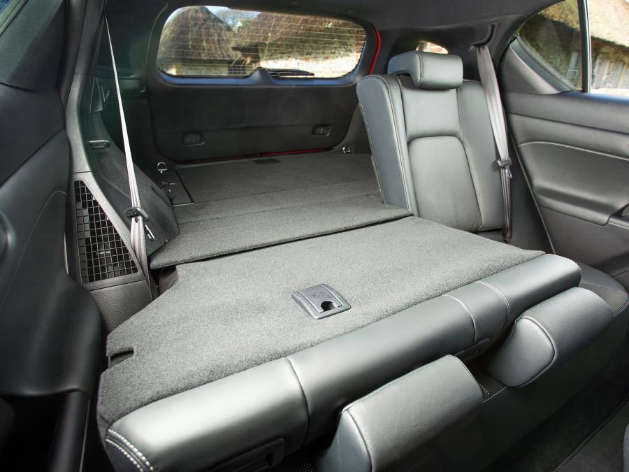  Lexus CT200h F-Sport 2014 года  (UK) (фото 14 из 23)